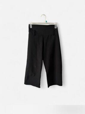 Vintage Black Wide-Leg Knit capris